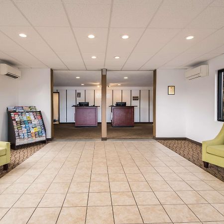 Rodeway Inn & Suites Portland - Jantzen Beach Bagian luar foto