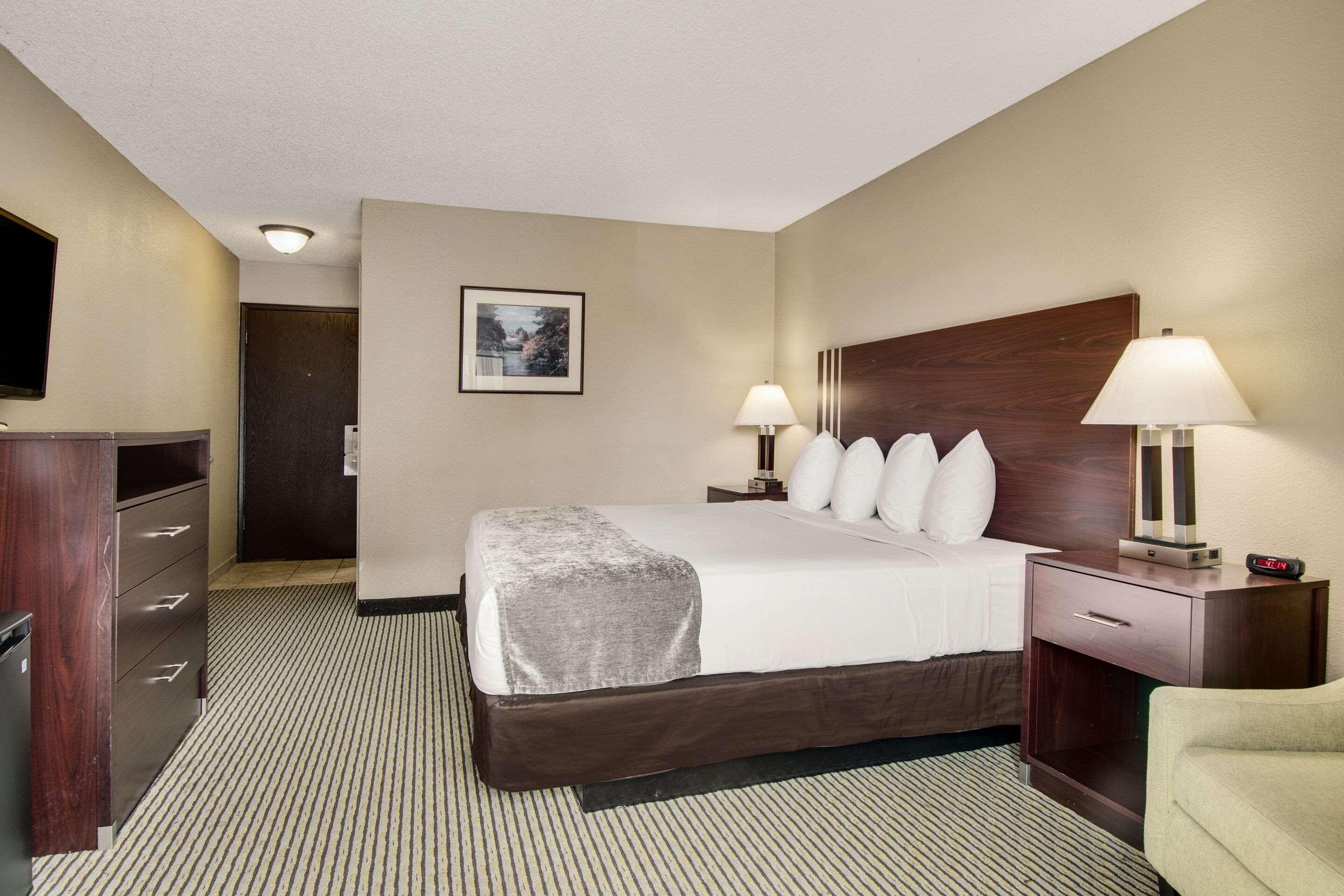 Rodeway Inn & Suites Portland - Jantzen Beach Bagian luar foto