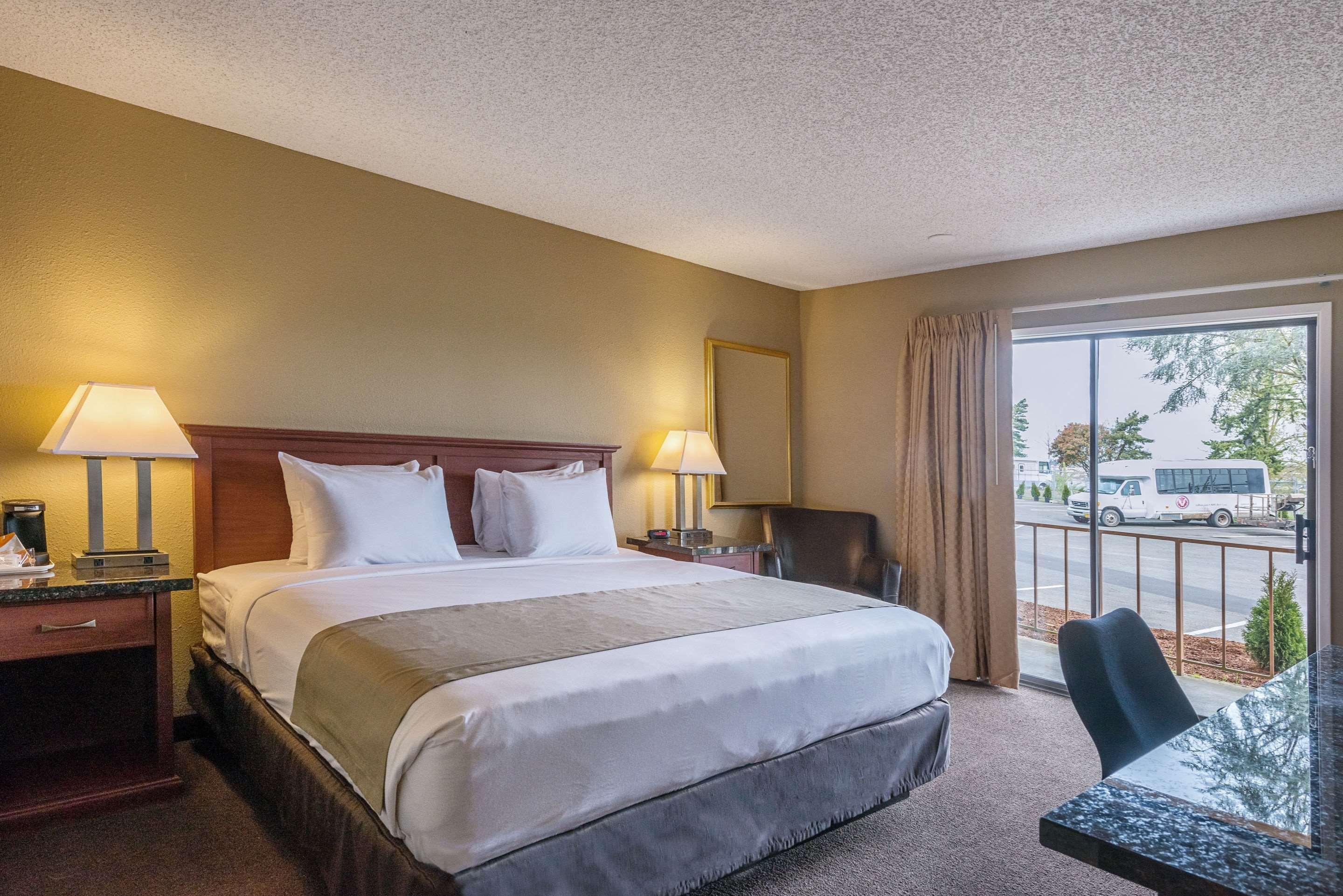 Rodeway Inn & Suites Portland - Jantzen Beach Bagian luar foto