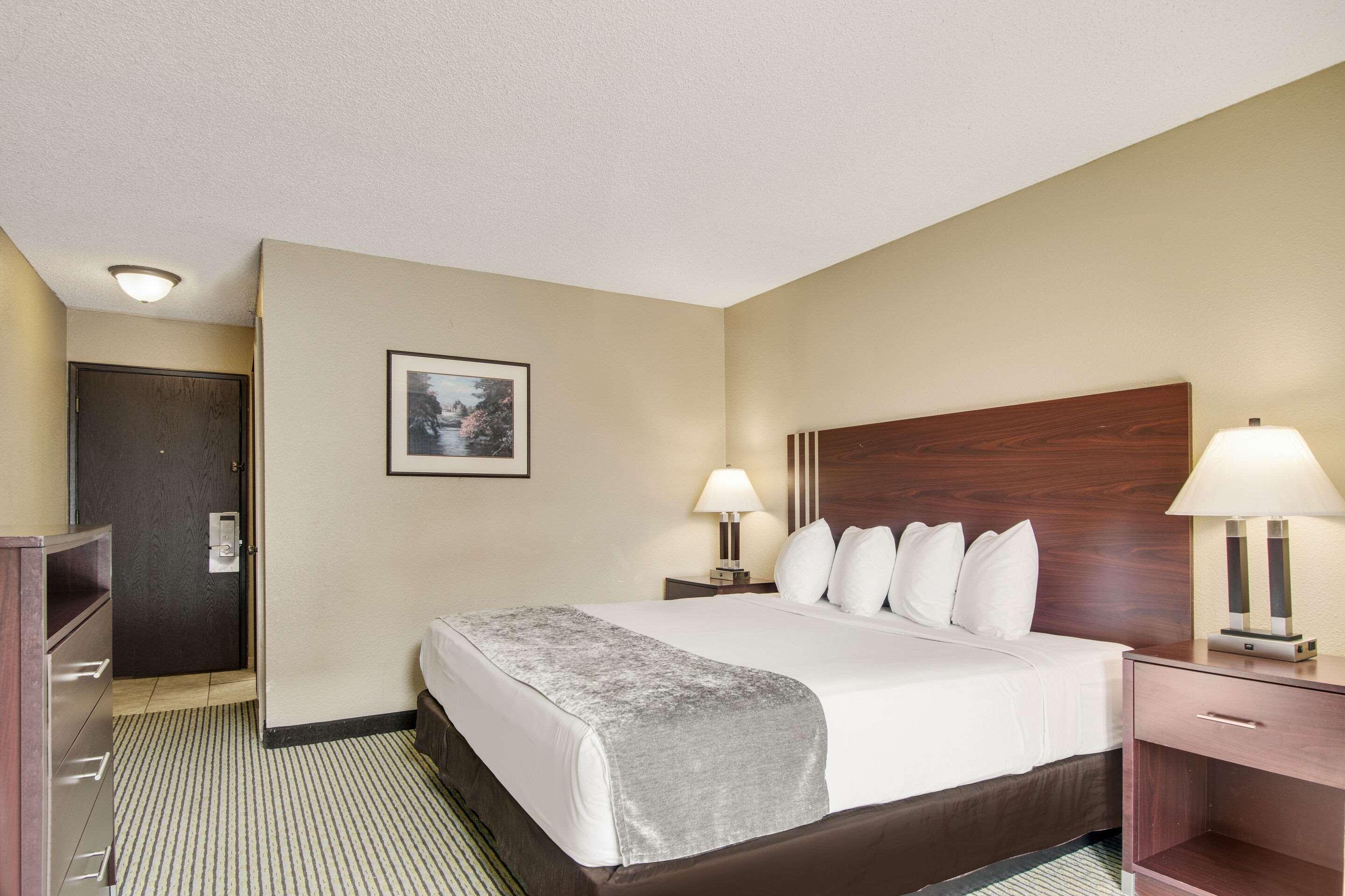 Rodeway Inn & Suites Portland - Jantzen Beach Bagian luar foto