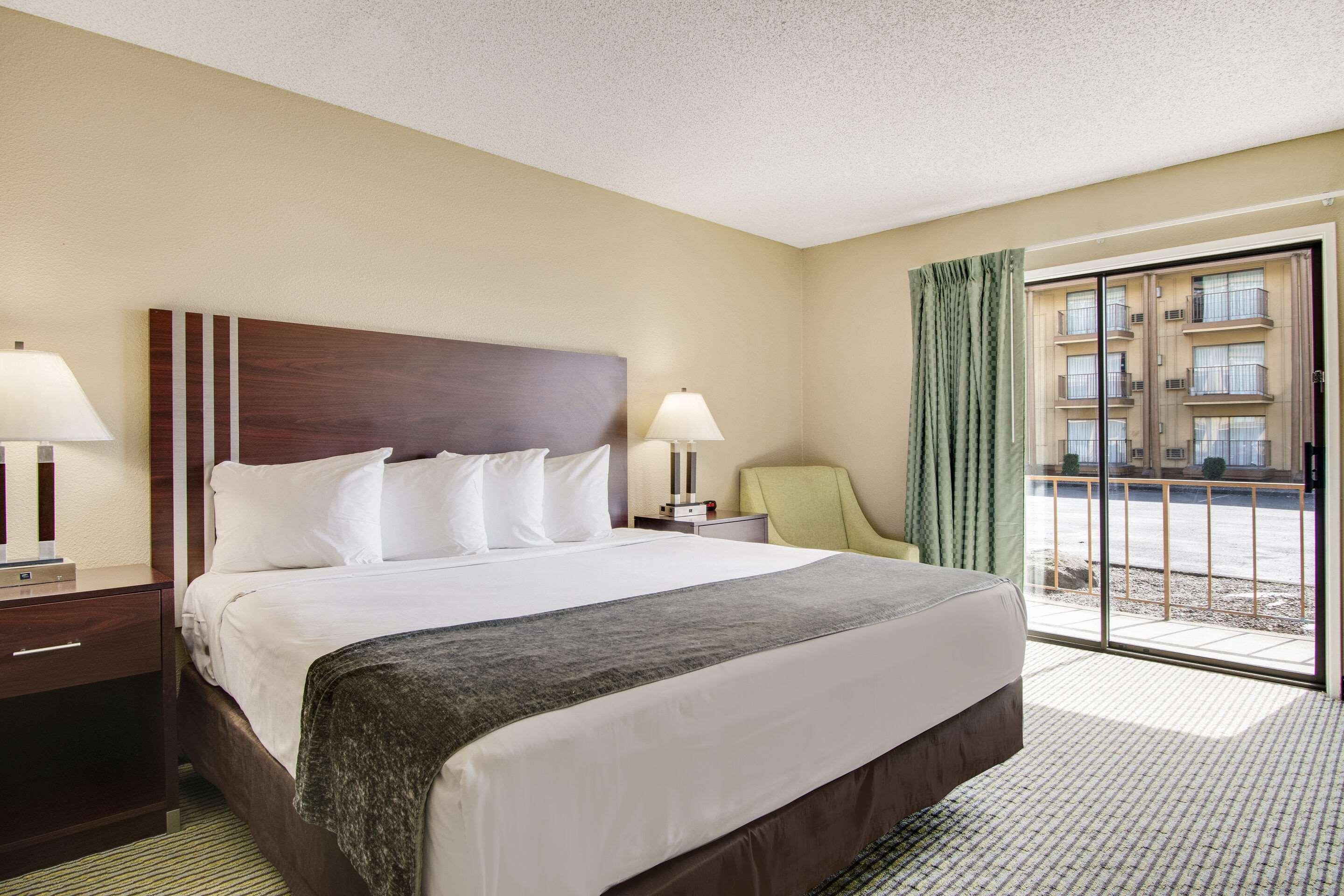 Rodeway Inn & Suites Portland - Jantzen Beach Bagian luar foto