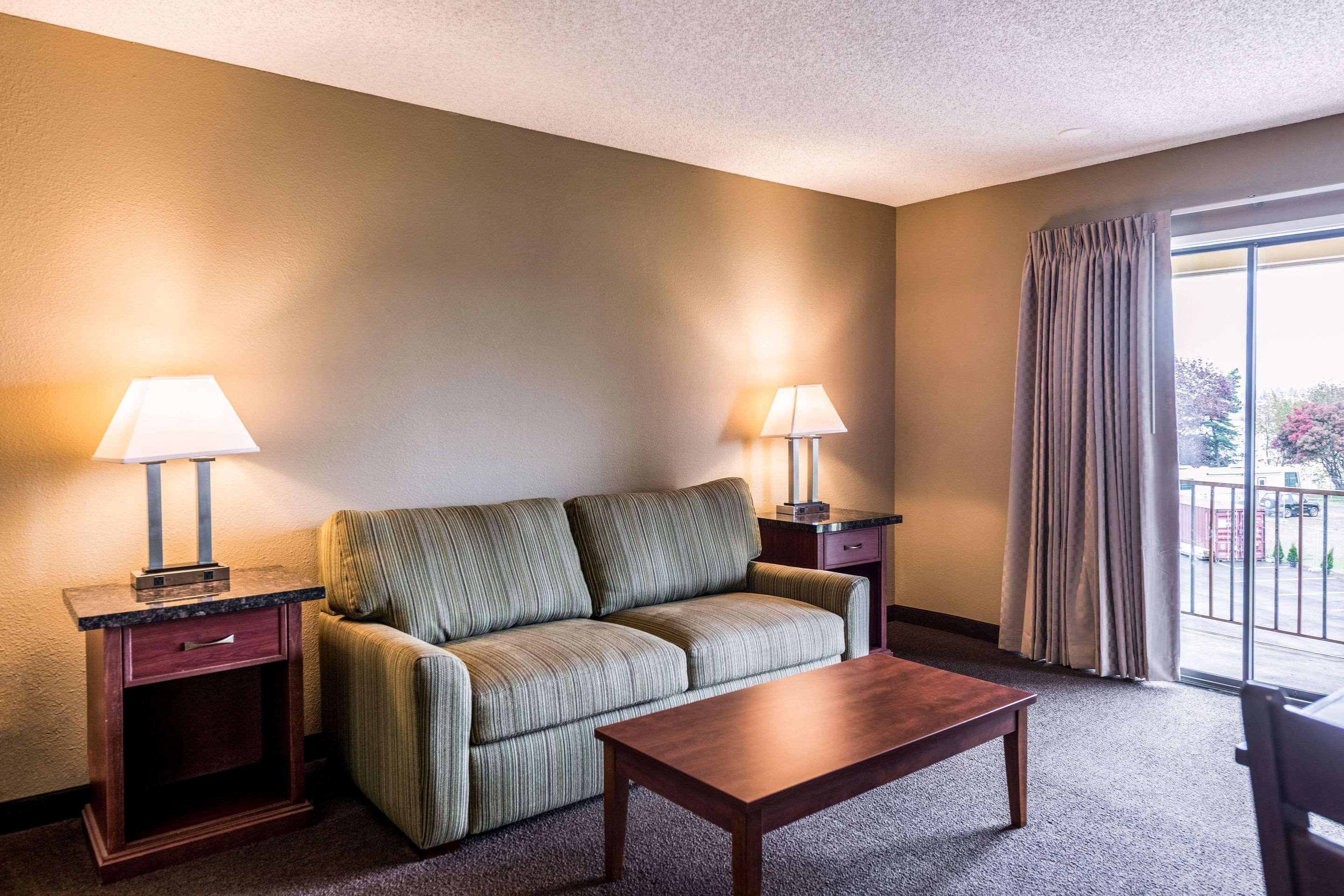 Rodeway Inn & Suites Portland - Jantzen Beach Bagian luar foto