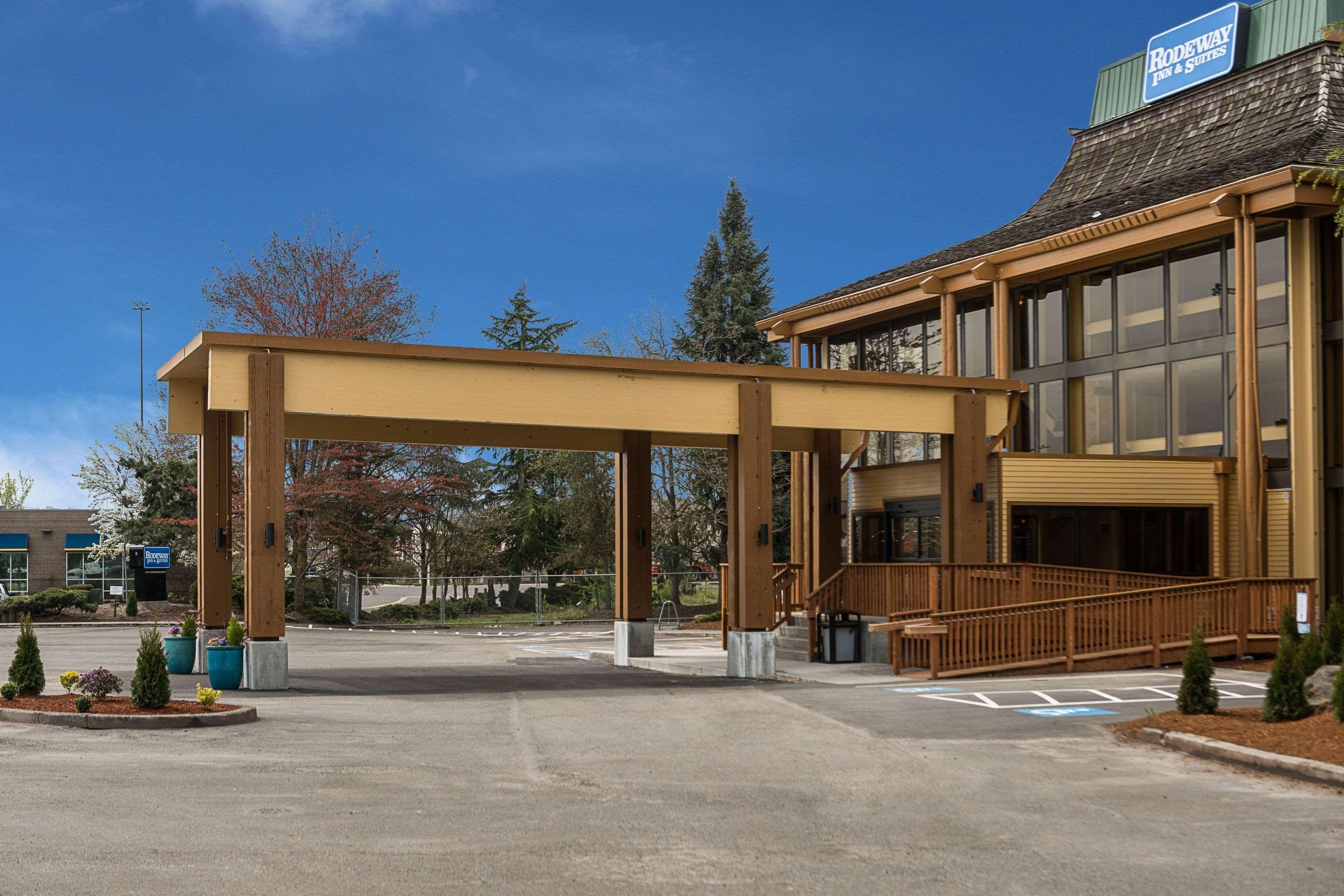 Rodeway Inn & Suites Portland - Jantzen Beach Bagian luar foto