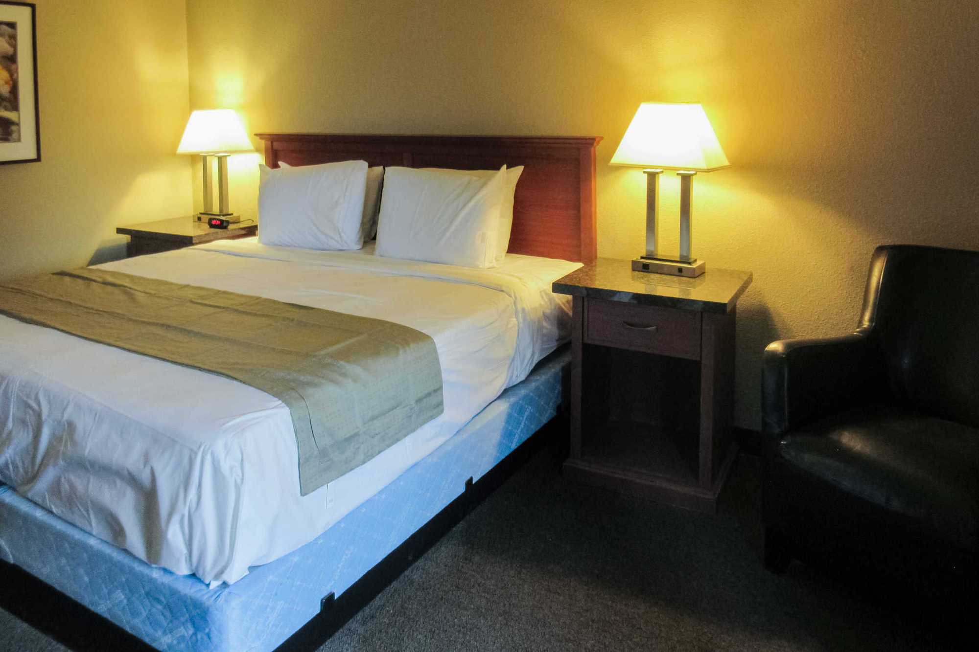 Rodeway Inn & Suites Portland - Jantzen Beach Ruang foto